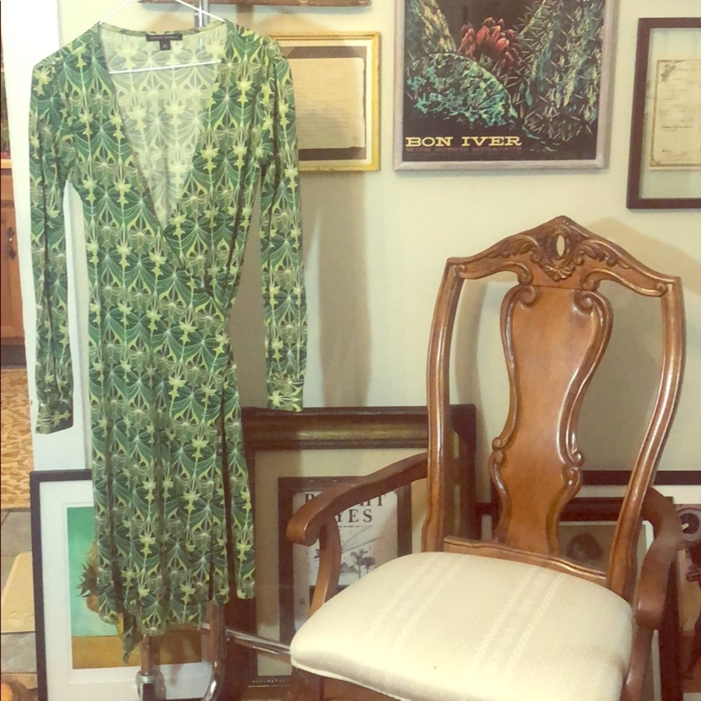 Banana Republic *Rare* Wrap Dress